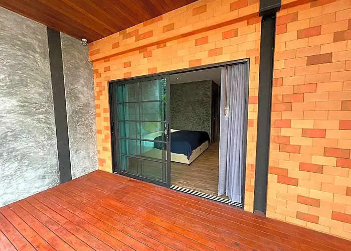 The Loft122 Hotel